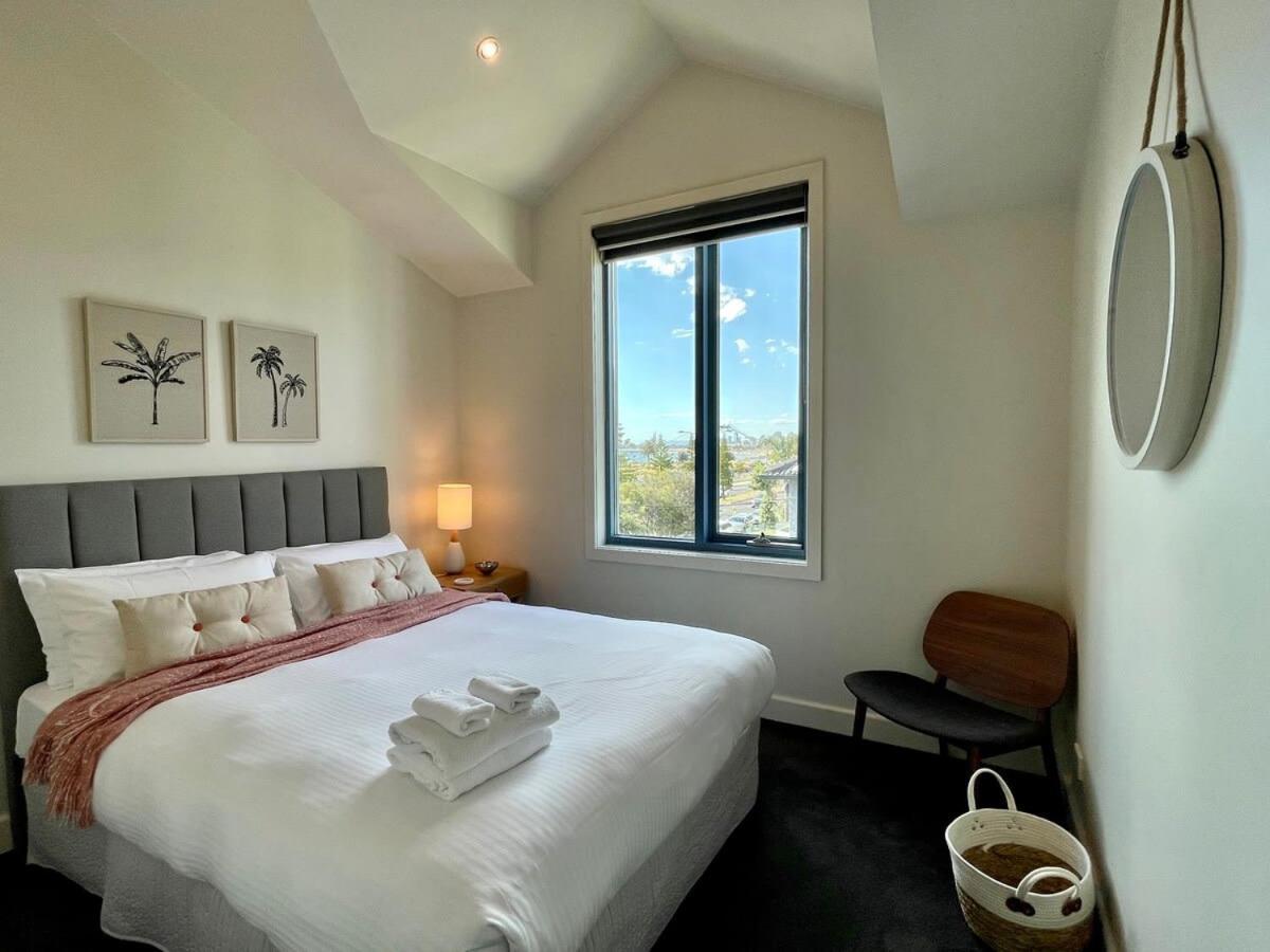 Apartment Amazing Beachfront & Views 2 Bed 2 Bathroom *